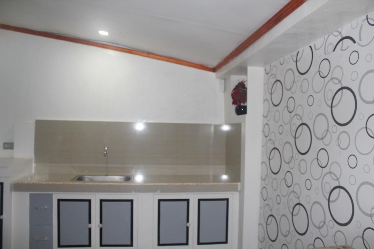 J'S Backpackers Hostel Davao Екстер'єр фото