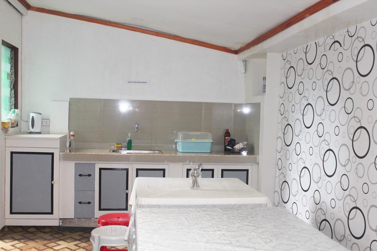 J'S Backpackers Hostel Davao Екстер'єр фото